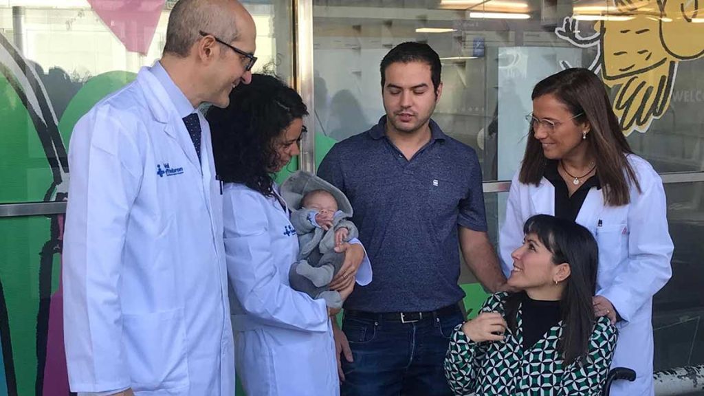 Madre con lesión medular