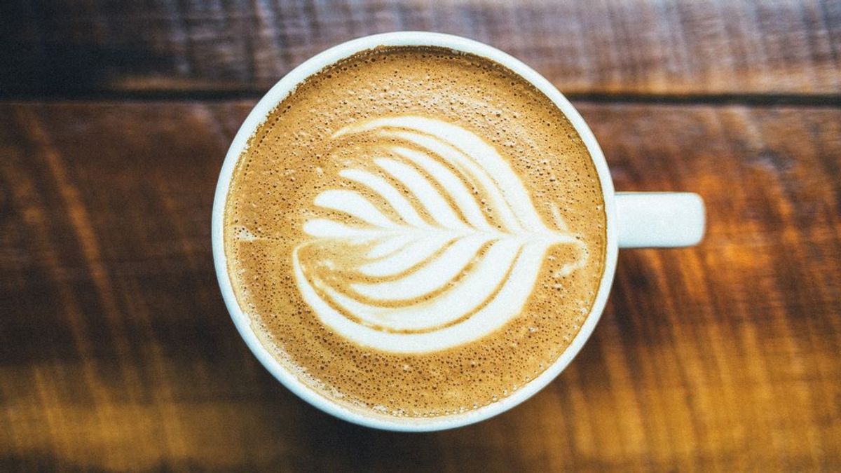 Beber 4 tazas de café al día puede reducir el riesgo de de contraer hipertensión y diabetes según un estudio