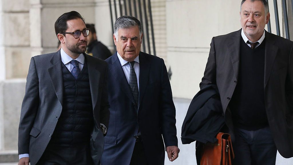 El tribunal de los ERE decidirá el viernes si dicta prisión inmediata para cuatro condenados El tribunal de los ERE decidirá el viernes si dicta prisión inmediata para cuatro condenados