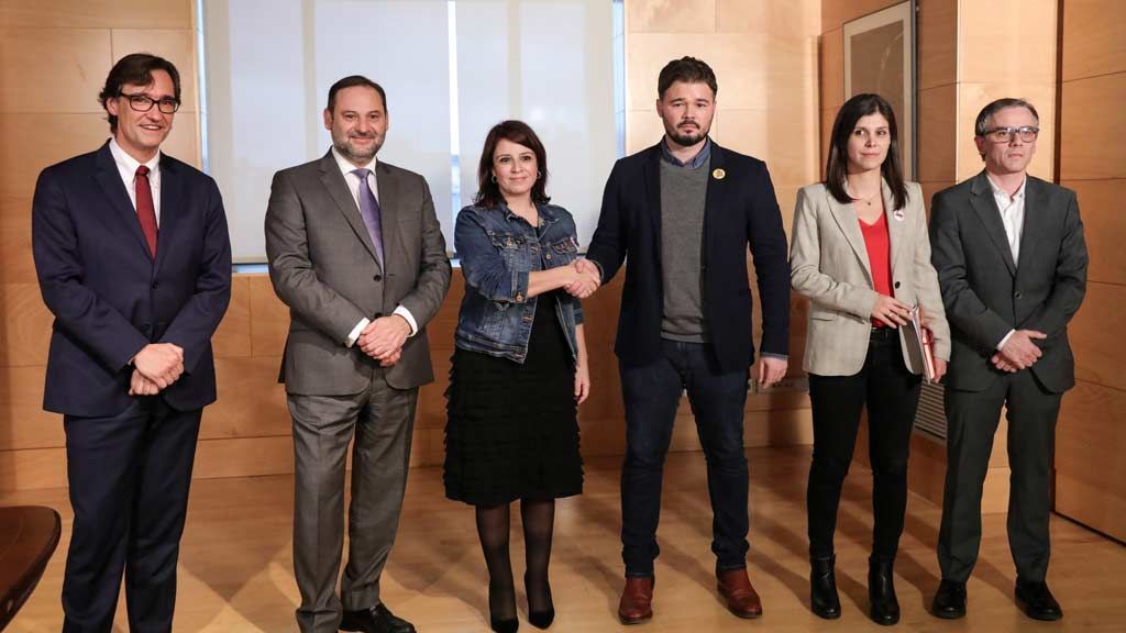 La primera reunión entre PSOE y ERC deja un escenario de tensión en Madrid y en Barcelona La primera reunión entre PSOE y ERC deja un escenario de tensión en Madrid y en Barcelona