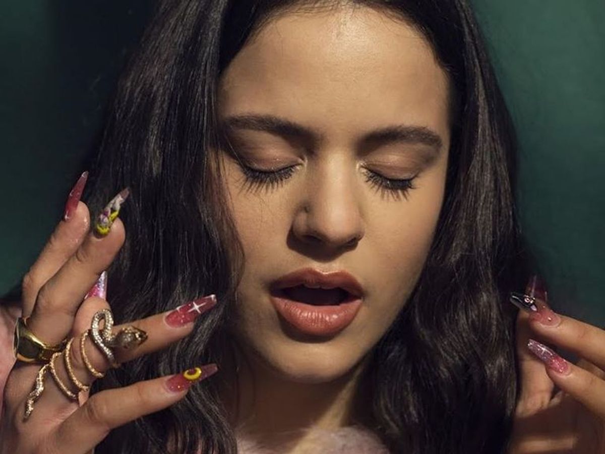 Rosalía se quita sus uñas de gel: ¿cada cuánto debes hacerlo?