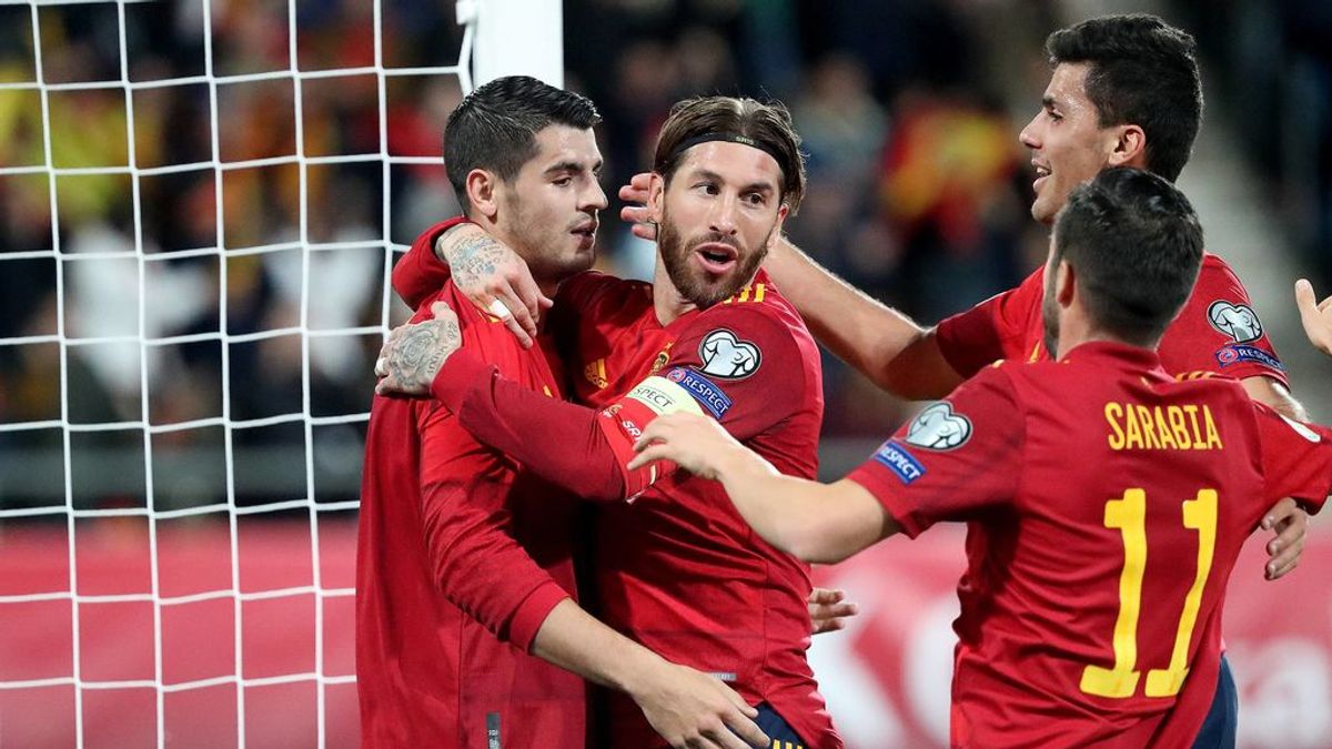 España, en el grupo E, queda encuadrada con Polonia, y una selección aún por clasificarse España, en el grupo E, queda encuadrada con Polonia, y una selección aún por clasificarse