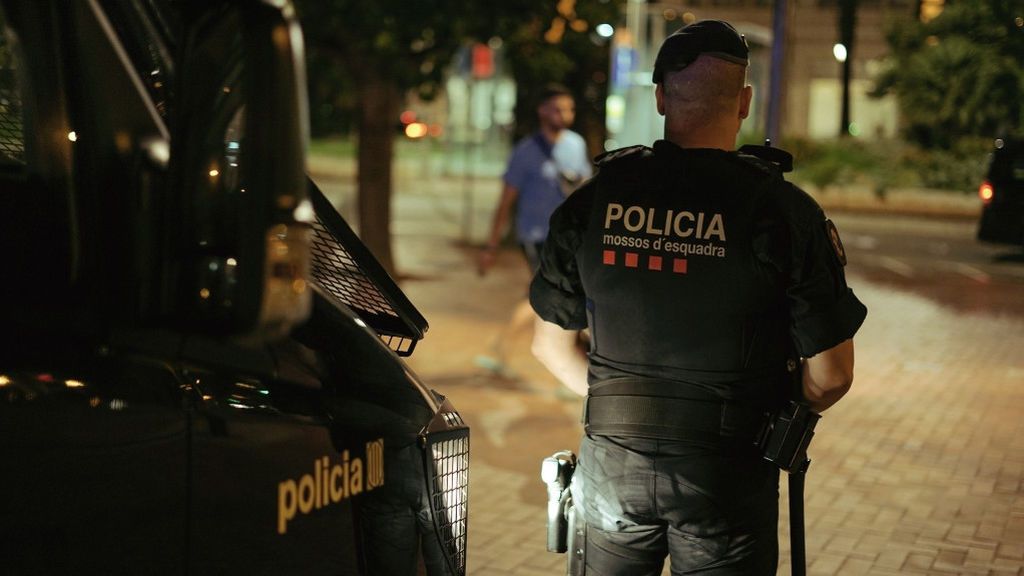 18 detenidos en un operativo contra el incivismo del ocio nocturno en Barcelona 18 detenidos en un operativo contra el incivismo del ocio nocturno en Barcelona
