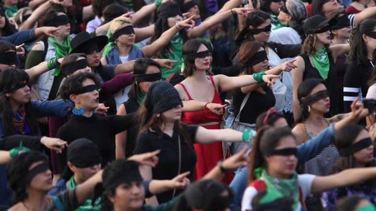 ‘Un violador en tu camino’: el himno feminista que miles de mujeres cantan en las calles
