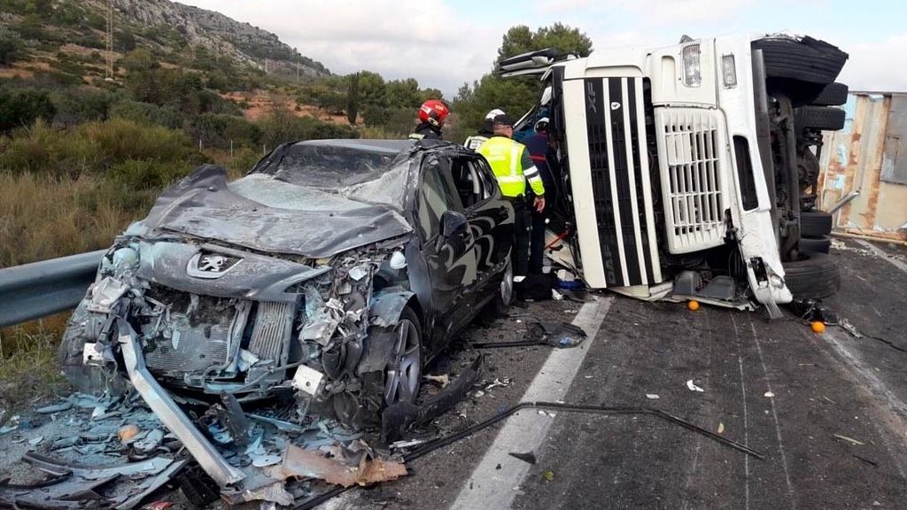 Más de 1.000 muertos en carretera; la DGT pide precaución Más de 1.000 muertos en carretera; la DGT pide precaución
