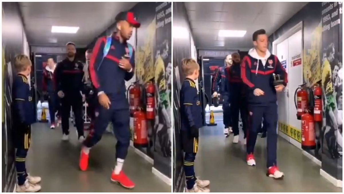 La plantilla del Arsenal pasa olímpicamente del niño que les acompañará antes del partido La plantilla del Arsenal pasa olímpicamente del niño que les acompañará antes del partido