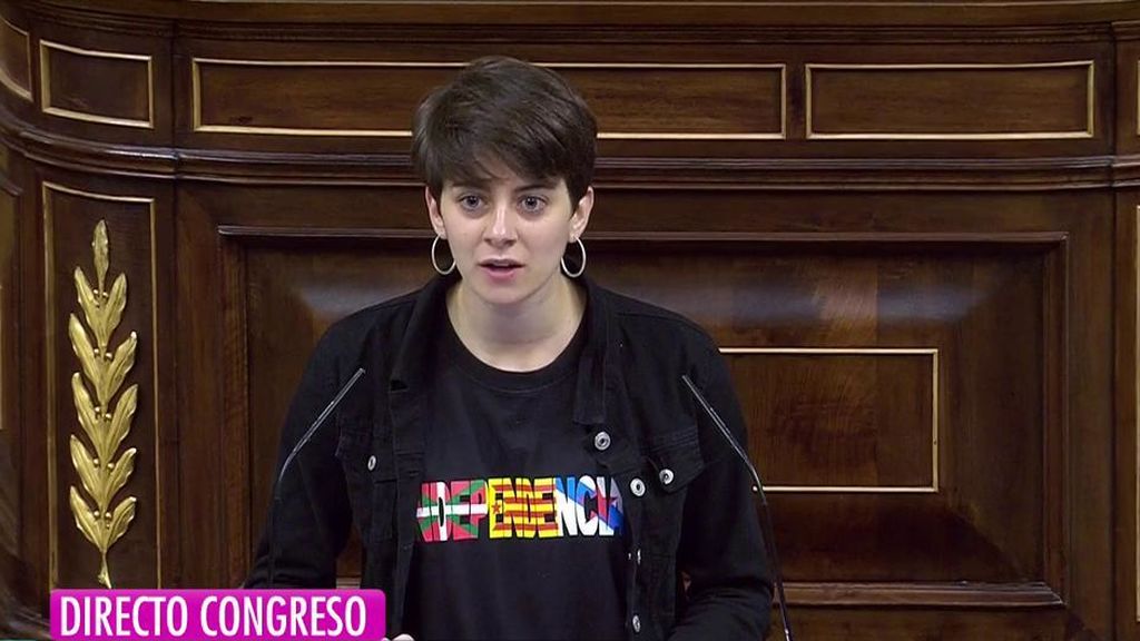 La camiseta independentista de Marta Rosique, diputada de ERC