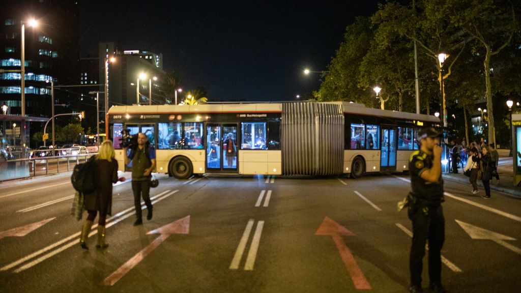 Detenido un hombre en Barcelona por "hacer reiterados tocamientos"a una chica en un bus Detenido un hombre en Barcelona por "hacer reiterados tocamientos"a una chica en un bus