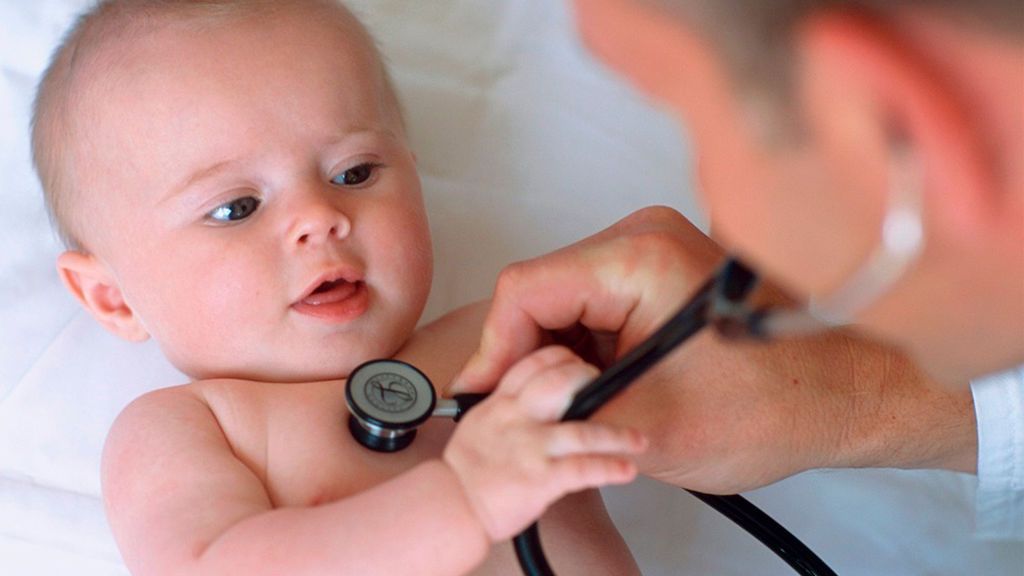 La bronquiolitis alcanza sus máximos y con las urgencias al límite La bronquiolitis alcanza sus máximos y con las urgencias al límite