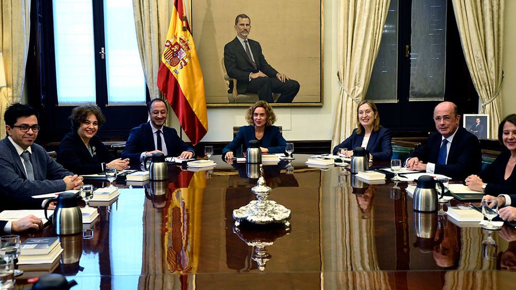 Vox advierte: "la fase del gallinero se ha acabado para siempre" Vox advierte: "la fase del gallinero se ha acabado para siempre"