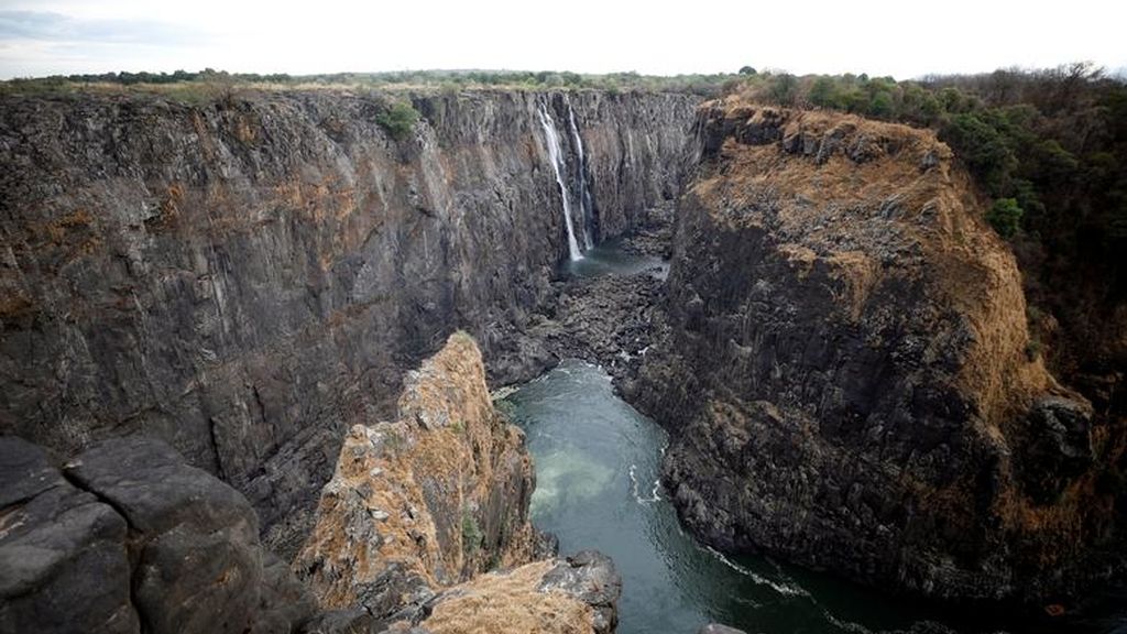 El cambio climático es una realidad: La sequía devasta las cataratas Victoria
