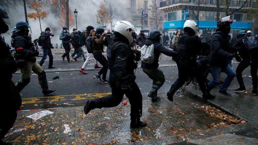 Las imágenes de las protestas por la noche
