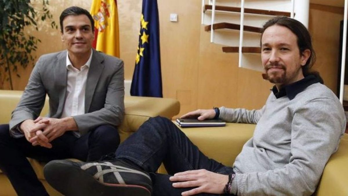 Sánchez e Iglesias se reúnen para abordar la investidura del socialista