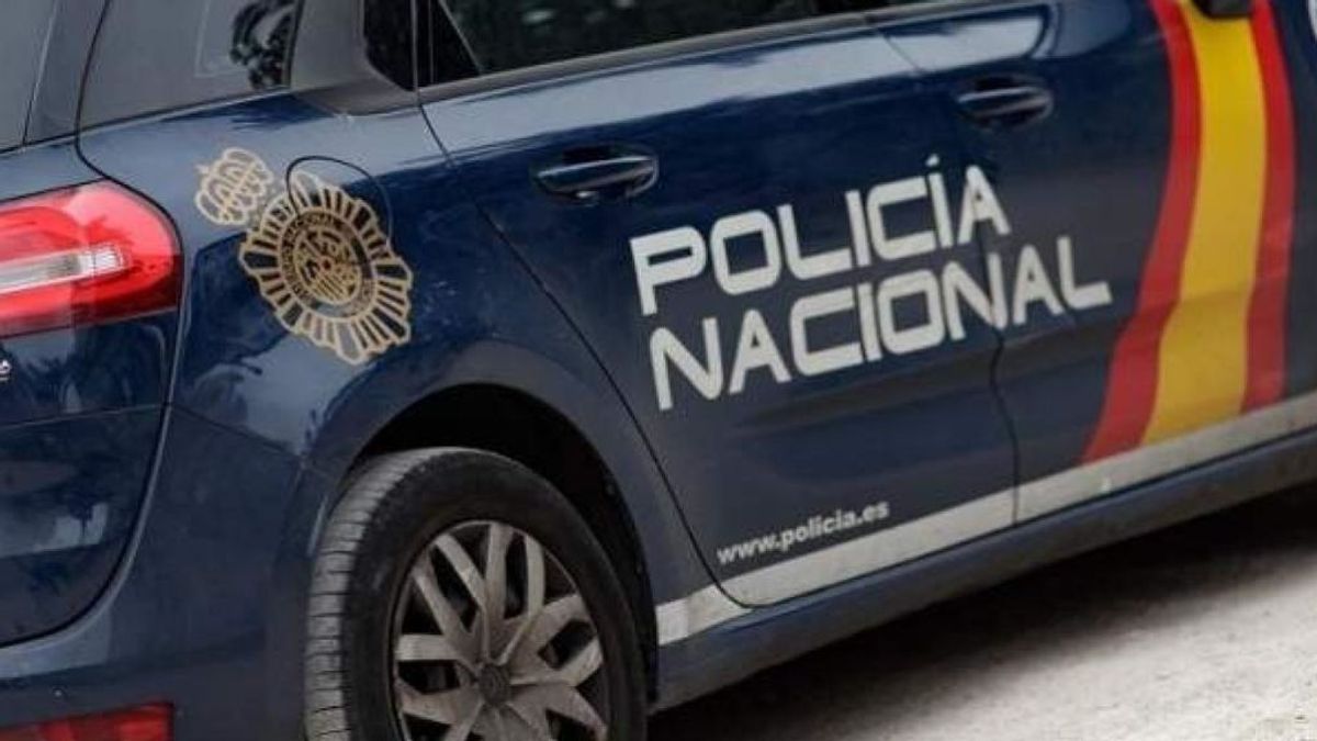 Detenida la presunta autora de hurtar la pensión a una señora de su bolso en una farmacia en La Línea (Cádiz)