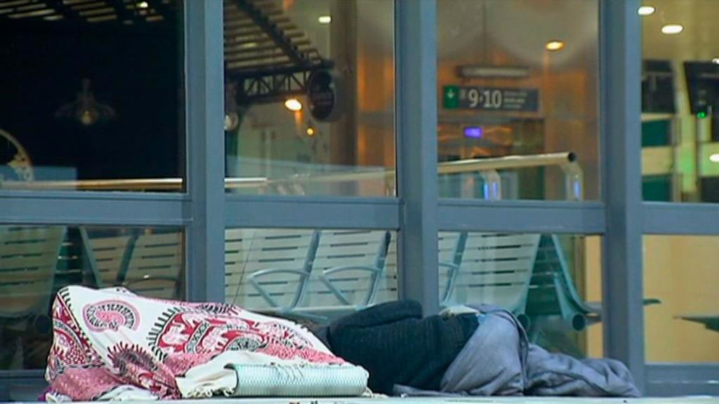 Medio centenar de ciudades se suman a 'la noche sin hogar' Medio centenar de ciudades se suman a 'la noche sin hogar'