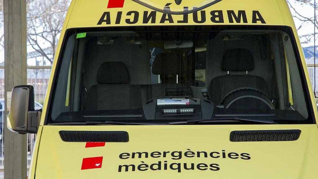 Muere un hombre al caer de un puente tras ser golpeado por un tren en Garcia (Tarragona) Muere un hombre al caer de un puente tras ser golpeado por un tren en Garcia (Tarragona)