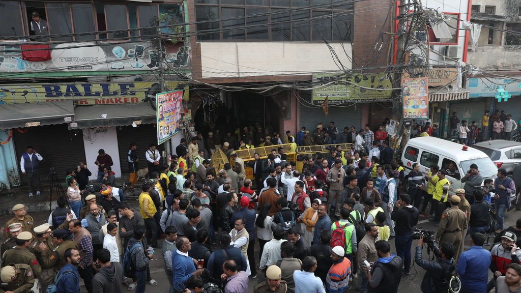 43 muertos en un incendio en una fábrica en Nueva Delhi
