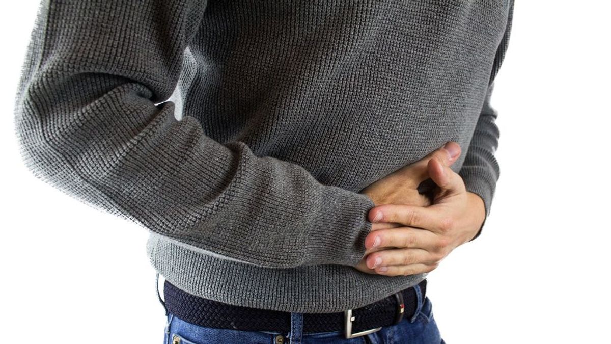 Las 7 principales causas por las que nos puede doler el estómago: cuándo preocuparse