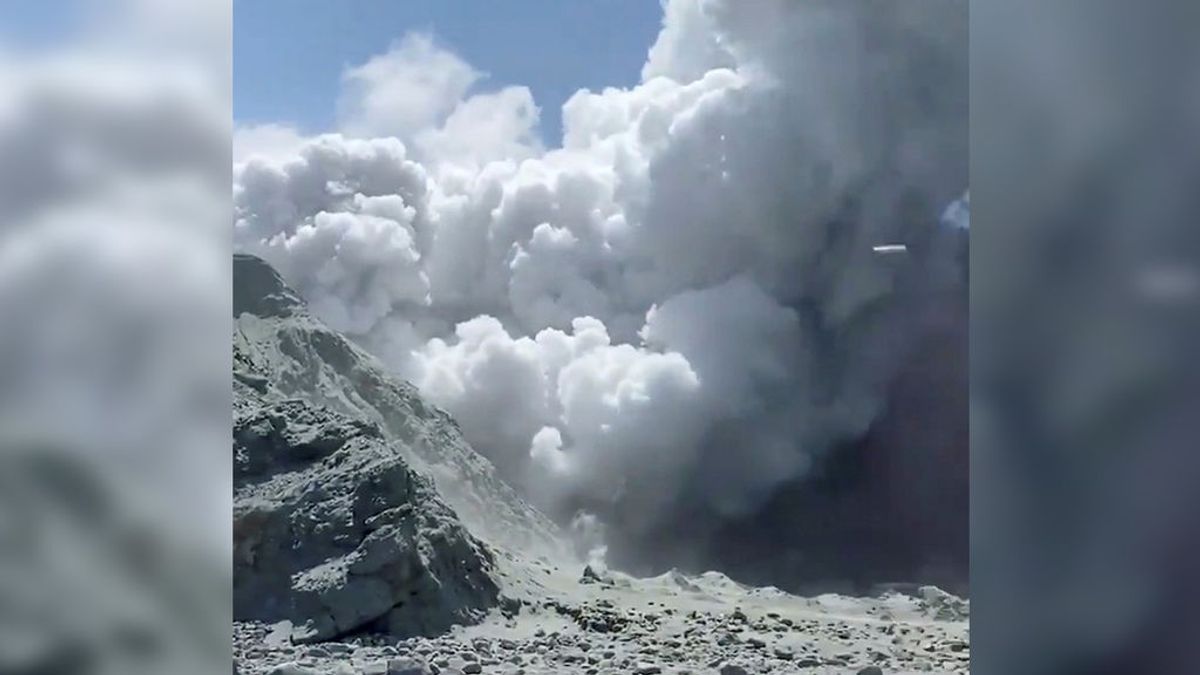 Aumentan a cinco los muertos por la erupción del volcán de la Isla Blanca en Nueva Zelanda