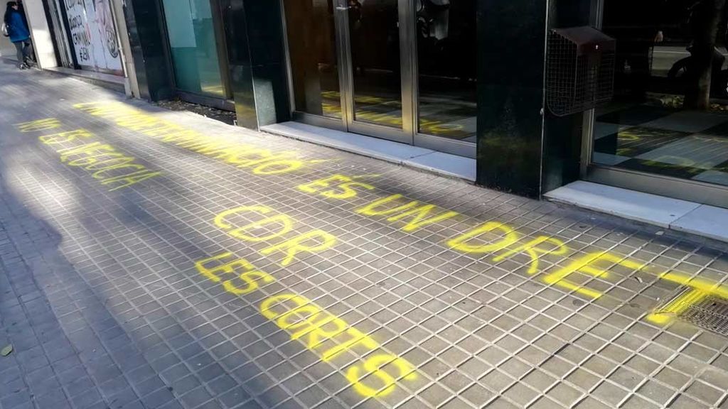 PSOE y ERC se reúnen hoy de manera oficial tras verse en secreto este lunes PSOE y ERC se reúnen hoy de manera oficial tras verse en secreto este lunes