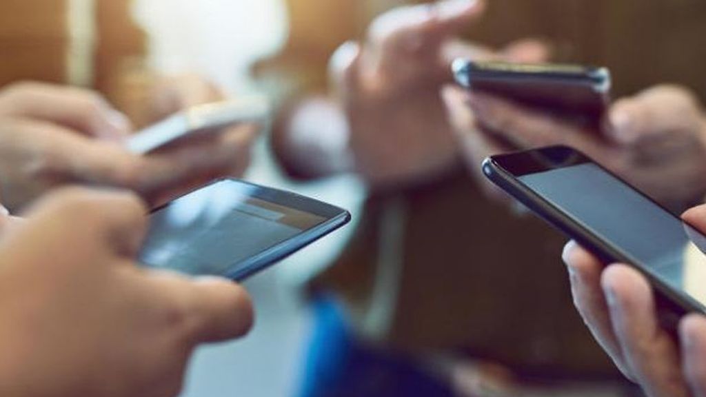 Detenidas 17 personas, la mayoría menores, por compartir pornografía infantil a través de una App