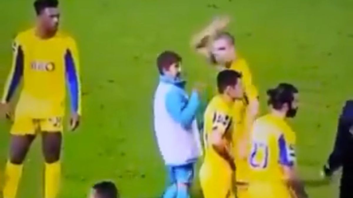 Pepe vuelve a perder los papeles: se niega a saludar a un niño recogepelotas tras el partido Pepe vuelve a perder los papeles: se niega a saludar a un niño recogepelotas tras el partido