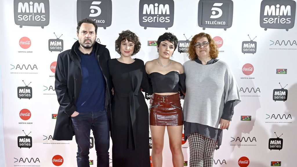 Aitor Gabilondo, Aída Folch, Carla Díaz y Arantxa Écija