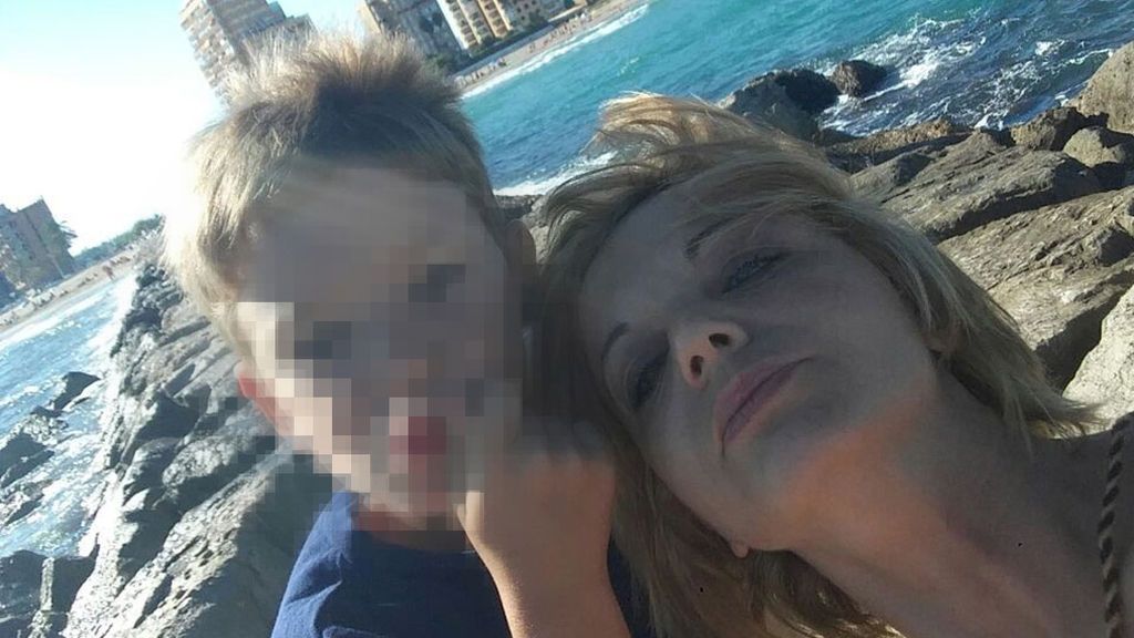 El calvario de Olga: su marido se llevó a su hijo y ahora no tiene dinero para ir a buscarle El calvario de Olga: su marido se llevó a su hijo y ahora no tiene dinero para ir a buscarle