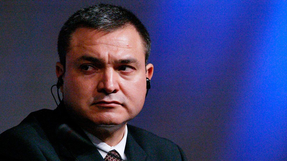 Detenido en EEUU el director de Seguridad Pública del Gobierno de Calderón por aceptar sobornos de 'El Chapo' Detenido en EEUU el director de Seguridad Pública del Gobierno de Calderón por aceptar sobornos de 'El Chapo'