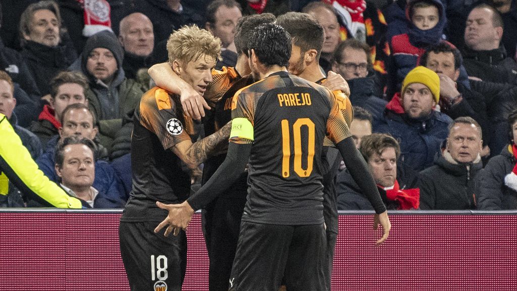 El pase del Valencia a octavos, un milagro conseguido por futbolistas de carne y hueso
