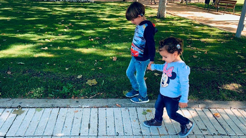 Los niños sordos de Madrid se quedan sin sus apoyos en el cole Los niños sordos de Madrid se quedan sin sus apoyos en el cole