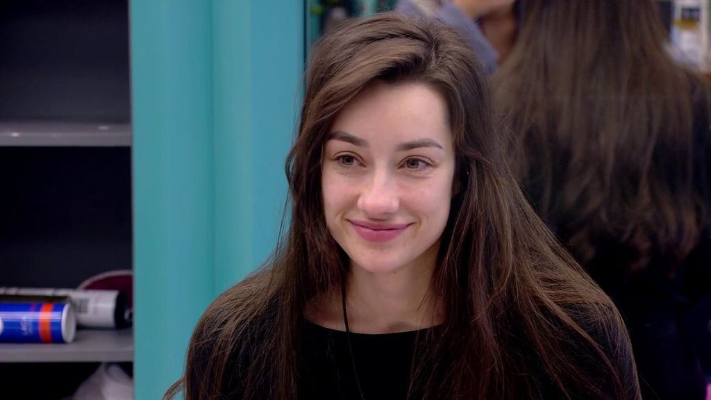 Adara pone fin a sus dudas y elige a Gianmarco: "Me ha servido para aclararme, he pasado una noche de película" Adara pone fin a sus dudas y elige a Gianmarco: "Me ha servido para aclararme, he pasado una noche de película"