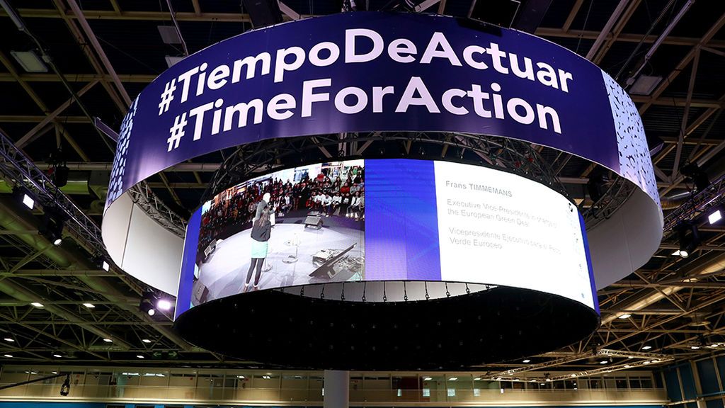 La Cumbre del Clima retrasa su clausura: noche en vela y negociaciones atascadas, después de dos semanas La Cumbre del Clima retrasa su clausura: noche en vela y negociaciones atascadas, después de dos semanas