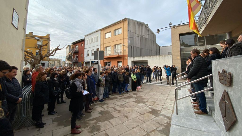 La alcaldesa de Vilobí, sobre el supuesto parricidio de las niñas: “Ha tenido un impacto brutal en el pueblo” La alcaldesa de Vilobí, sobre el supuesto parricidio de las niñas: “Ha tenido un impacto brutal en el pueblo”