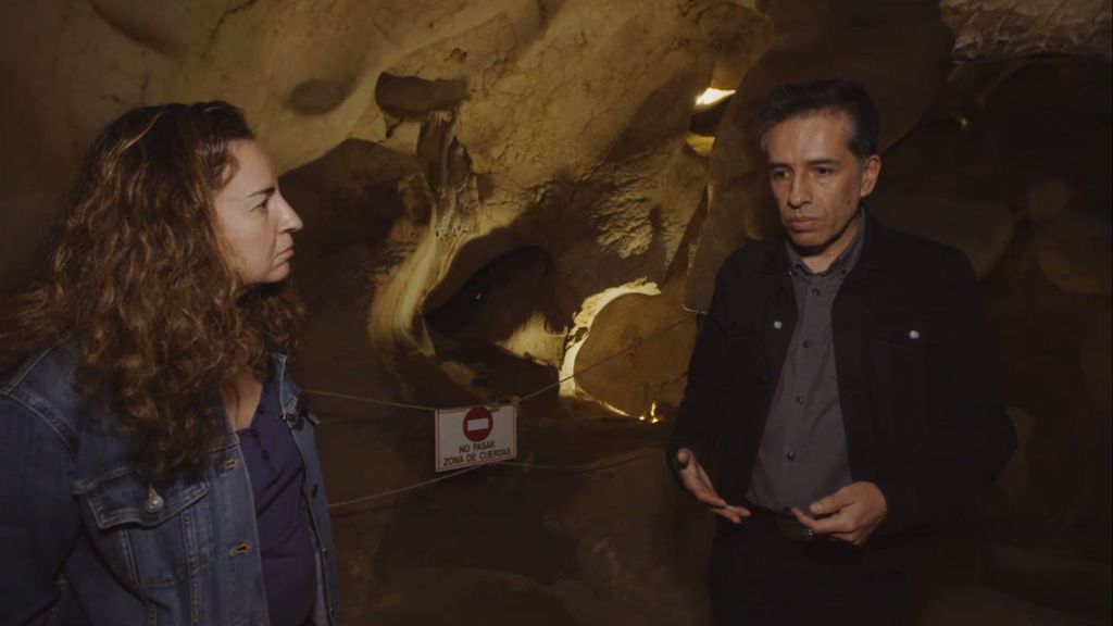 Aldo Linares siente presencias en la cueva del suizo