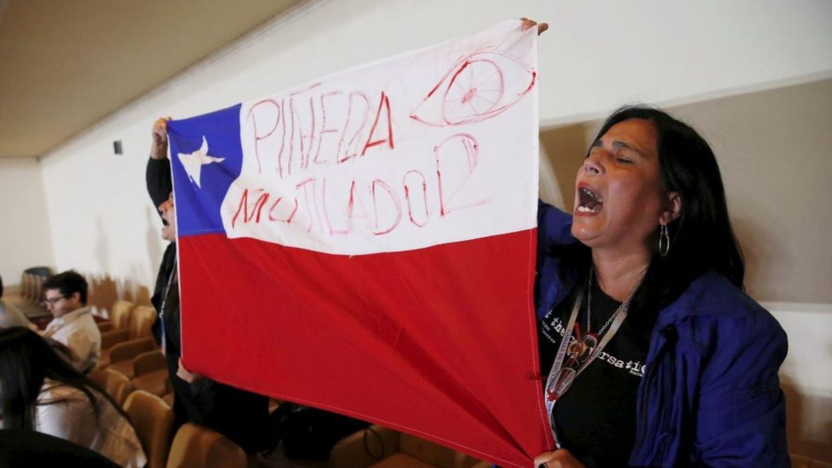 Dos millones de personas votan para reformar la Constitución en Chile Dos millones de personas votan para reformar la Constitución en Chile