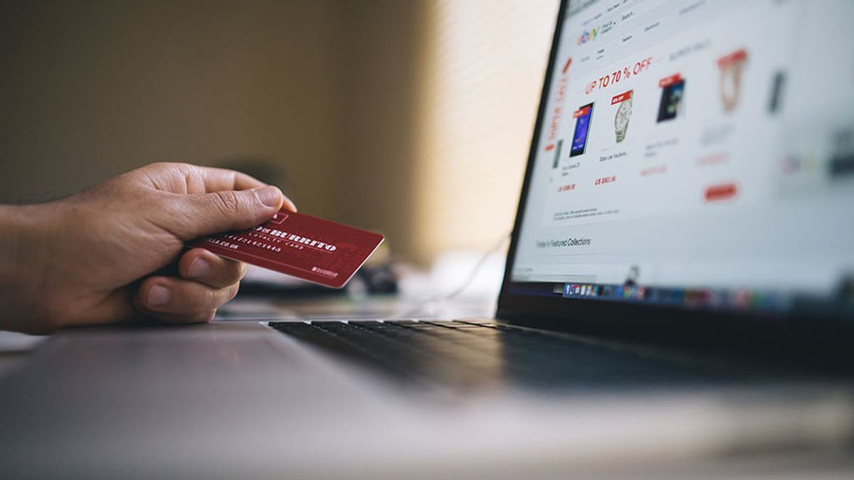 El 57% de los pequeños comercios creen que el negocio 'online' se equipará al 'offline' en cinco años El 57% de los pequeños comercios creen que el negocio 'online' se equipará al 'offline' en cinco años