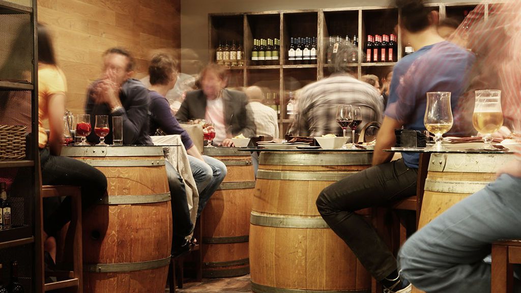 Los expertos advierten: el consumo de alcohol entre menores se basa en el atracón y la falta de noción de peligro