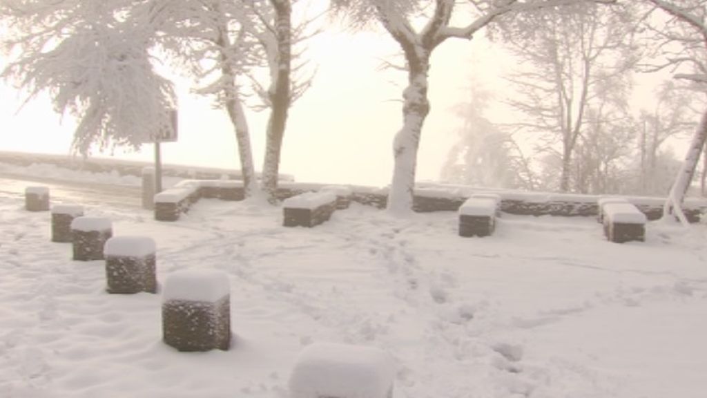 Las intensas nevadas en Galicia continúan