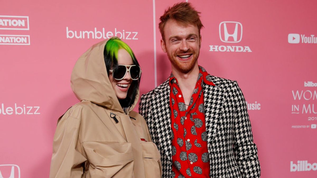 FINNEAS, junto a Billie Eilish en la alfombra roja de los 'Bilboard Women Music' FINNEAS, junto a Billie Eilish en la alfombra roja de los 'Bilboard Women Music'
