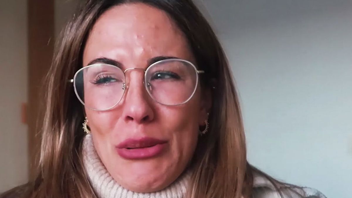 Susana Megan 'MyHyV' se destroza la cara con un retoque y rompe a llorar: "Tengo todo lleno de bultos"