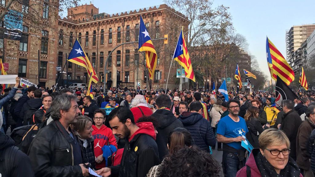 Tsunami corta las calles alrededor del Camp Nou: “Empieza el partido de la gente” Tsunami corta las calles alrededor del Camp Nou: “Empieza el partido de la gente”