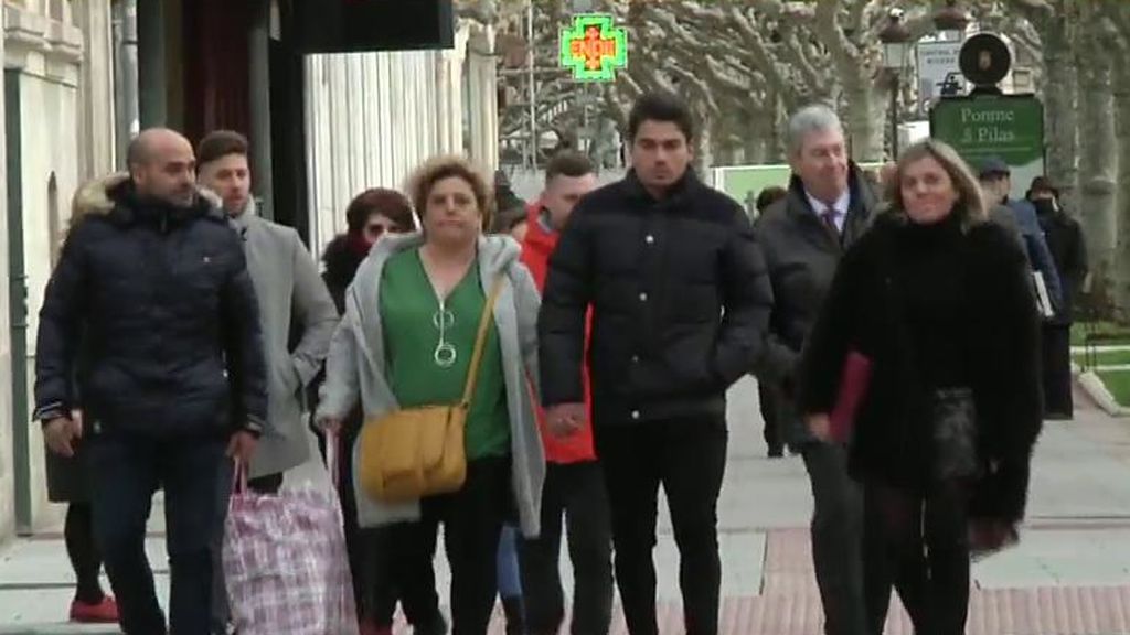 Concentraciones a favor y en contra de los exjugadores de la Arandina