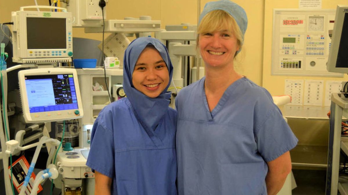 Un hospital de Reino Unido utiliza por primera vez hijabs desechables