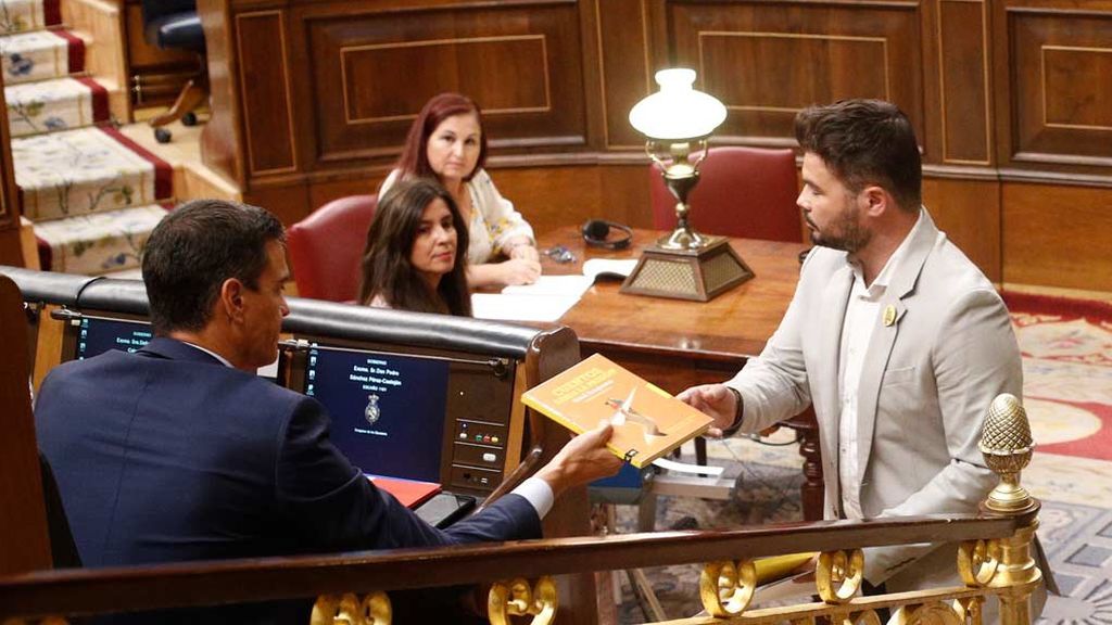 El PSOE pisa el acelerador para intentar lograr una investidura antes de Nochevieja El PSOE pisa el acelerador para intentar lograr una investidura antes de Nochevieja