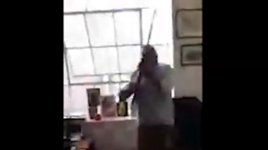 Un empresario amenaza con un rifle a un trabajador que le pidió el pago de sus cotizaciones atrasadas