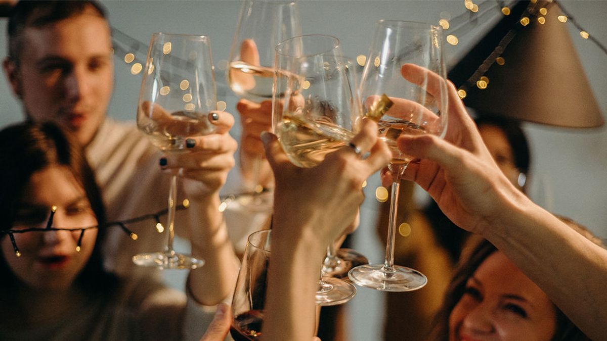 Brindis con champán Brindis con champán