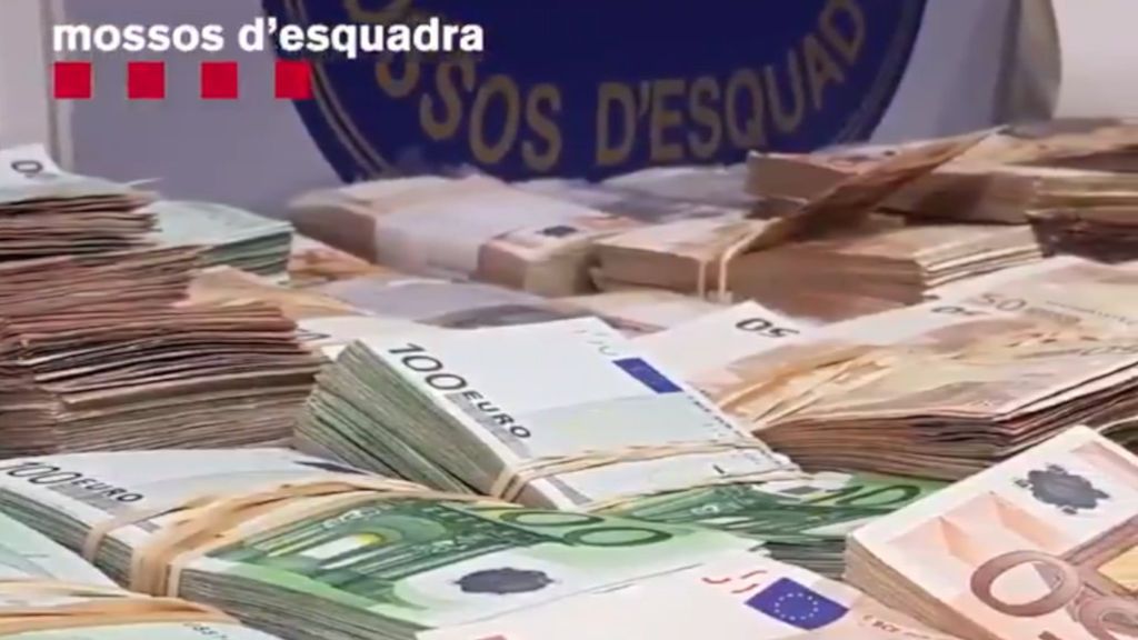 Los Mossos encuentran 3,5 millones de euros en el trastero de un supuesto estafador de ancianas Los Mossos encuentran 3,5 millones de euros en el trastero de un supuesto estafador de ancianas