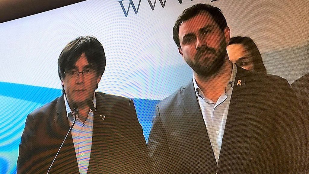 La Eurocámara levanta la prohibición de entrada a Puigdemont y Comín tras la sentencia del TUE La Eurocámara levanta la prohibición de entrada a Puigdemont y Comín tras la sentencia del TUE