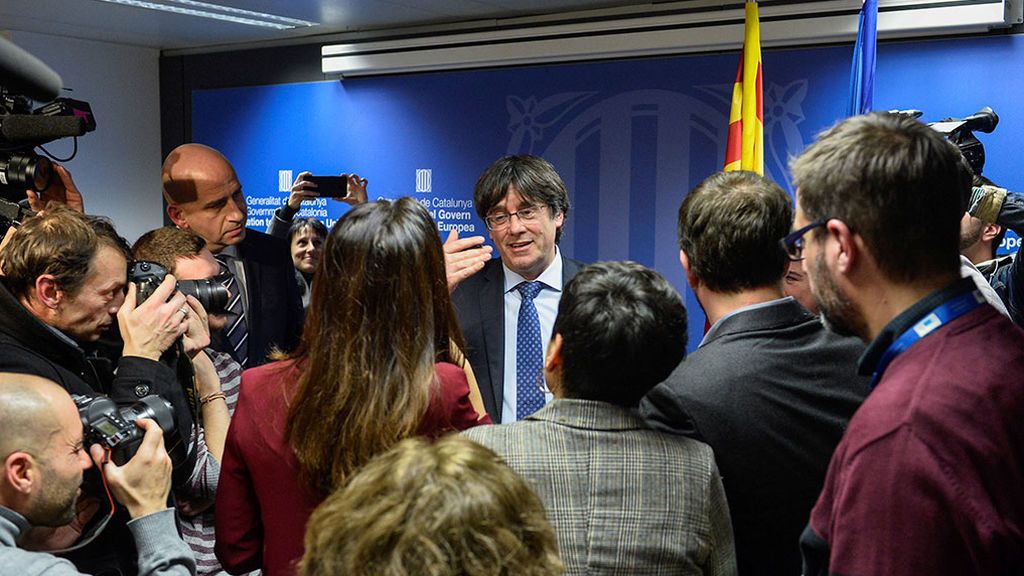 Puigdemont pactó en cuatro llamadas con el presidente de la Eurocámara su entrada como diputado Puigdemont pactó en cuatro llamadas con el presidente de la Eurocámara su entrada como diputado